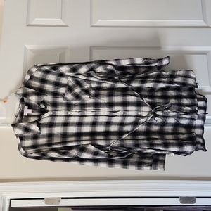 Isabel maternity button down Plaid shirt black and white XL